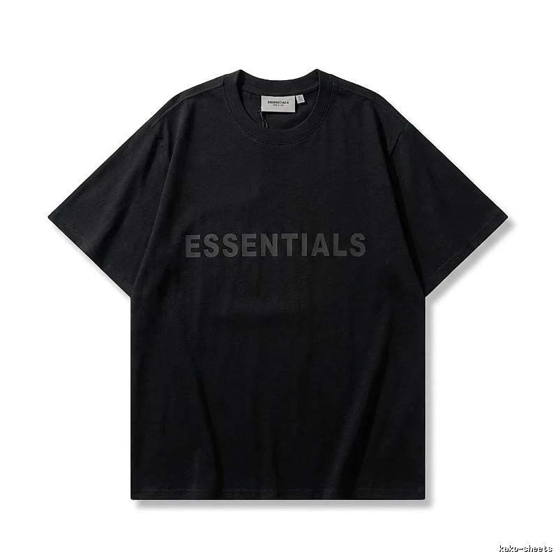 ESSENTIALS minimalist style black T-shirt