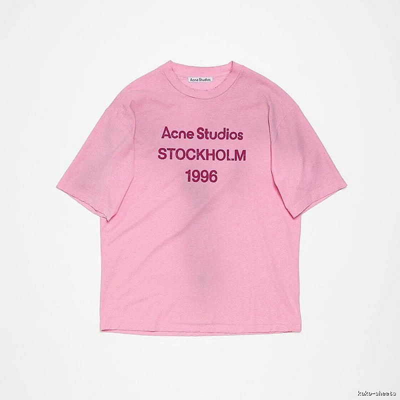 Acne Studios 2090-80 Pink Red Lettering Style Ac908026 Stockholm Logo T-Shirt City Outfit