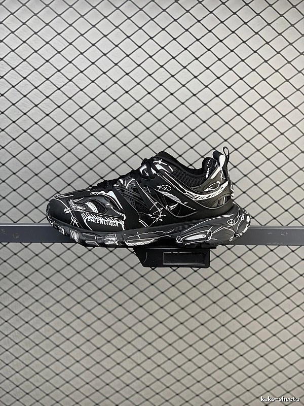 Balenciaga Black Logo Chunky Sneakers Featuring Padded Heel Tab