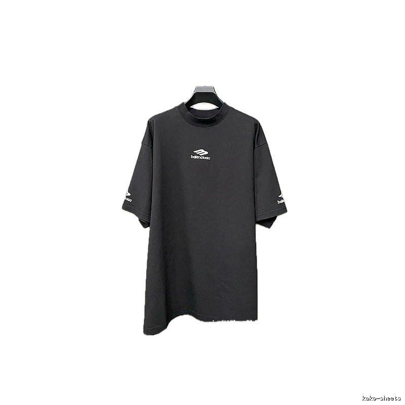 Balenciaga minimalist style black T-shirt