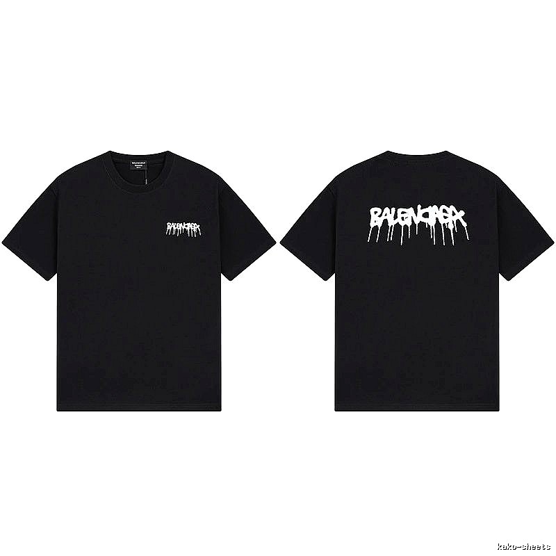 Balenciaga street-style black T-shirt