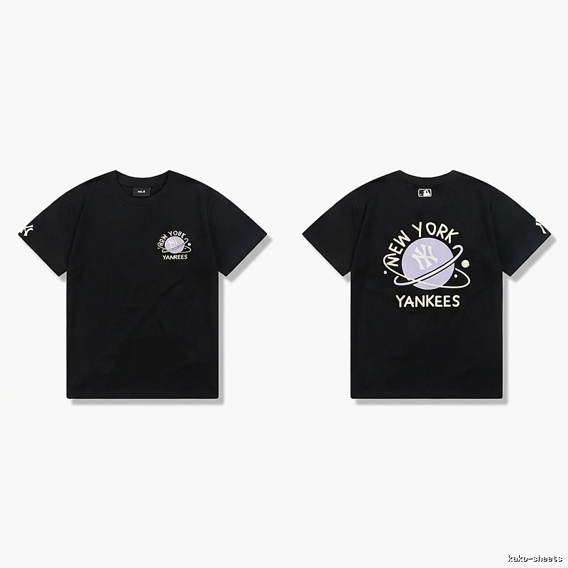 Black T-shirt of MLB New York Yankees