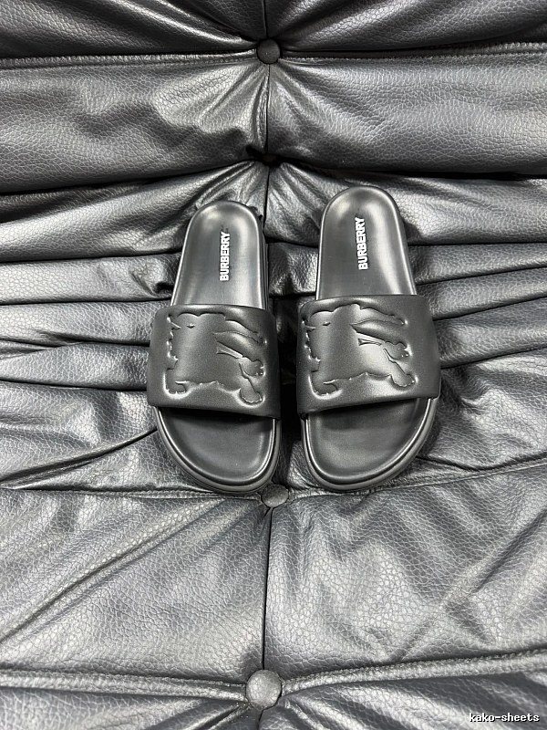 Burberry Knight Embossed Casual Style Black Slides