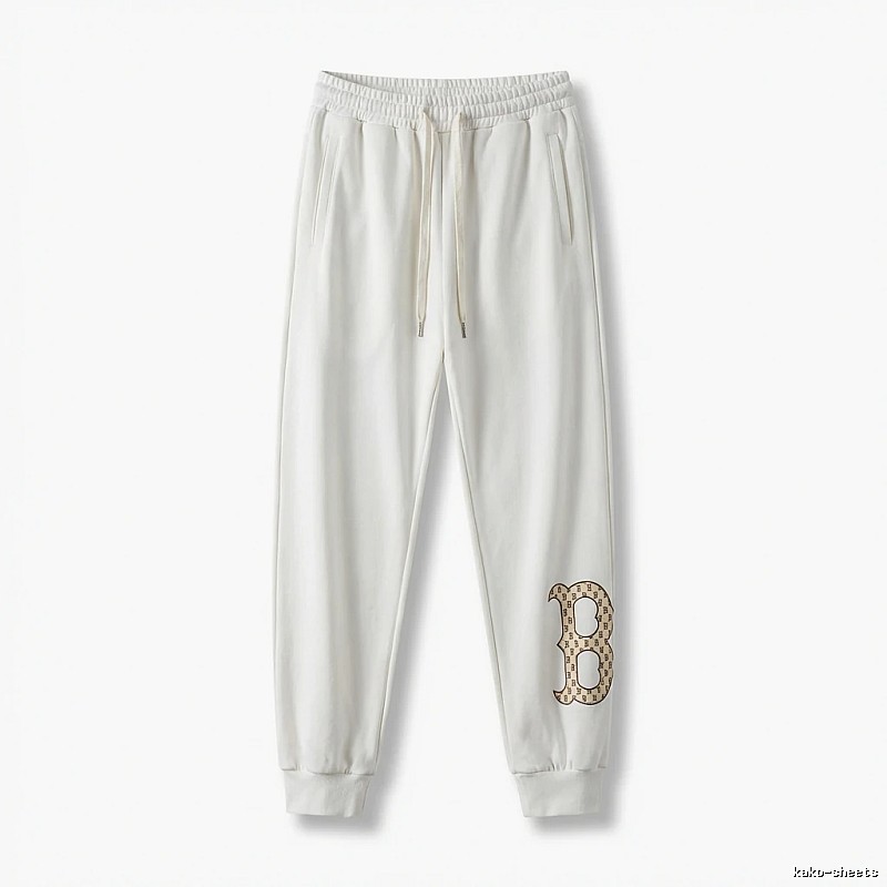 Classic casual white pants in MLB style.