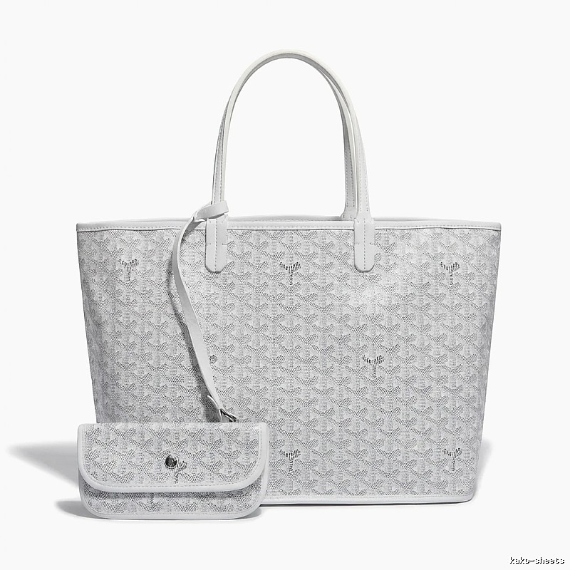Classic white tote bag of GOYARD