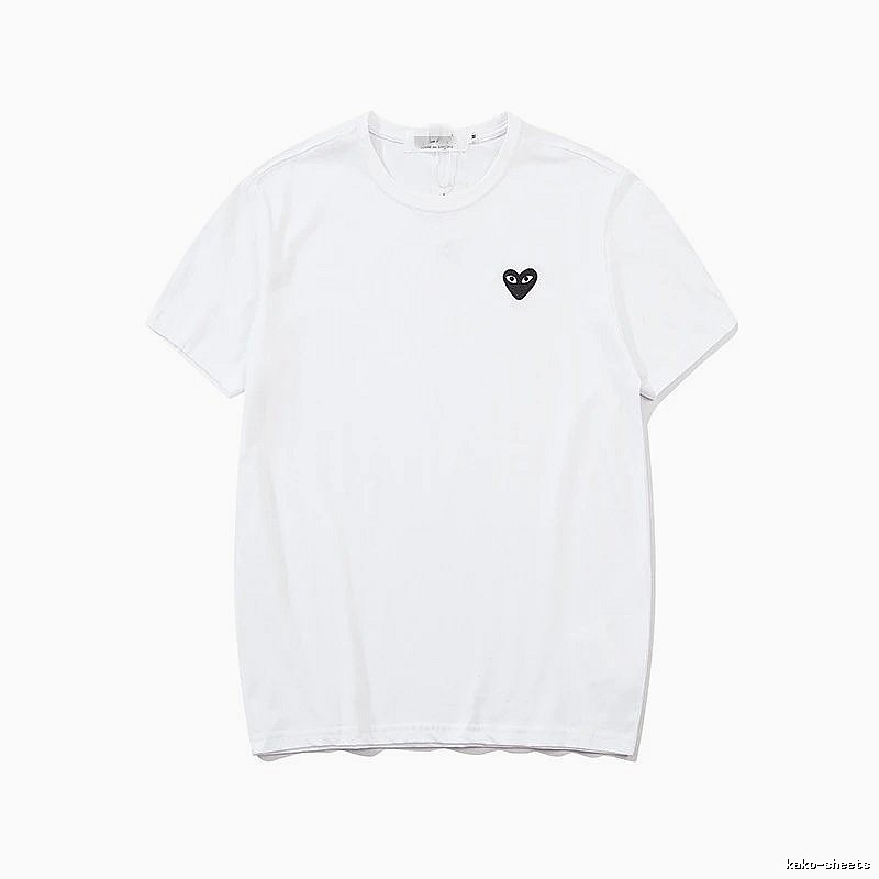 Comme des Garcons PLAY 2021-95 White Style 2195 Heart Logo T-Shirt Layered Outfit