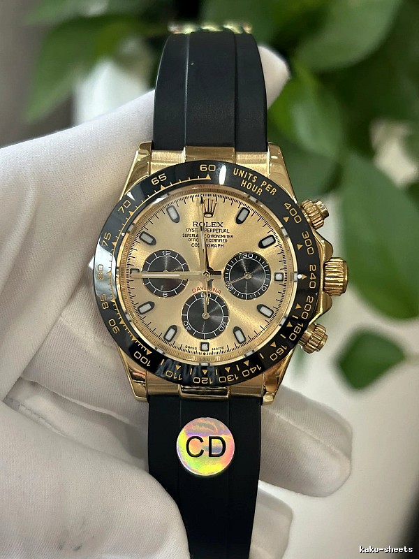 Gold Daytona-style Chronograph Watch Rolex Watch for Photo Ready Styling