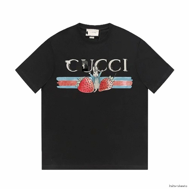 Gucci Strawberry Rabbit Print Collection Casual Style Black T-Shirt