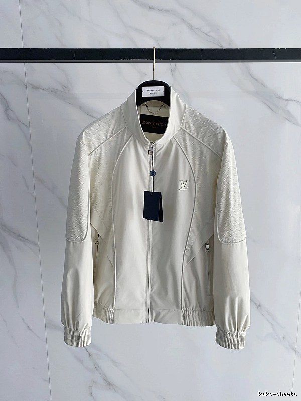Light Jacket by Arc’teryx with Cream Zip Jacket with Small