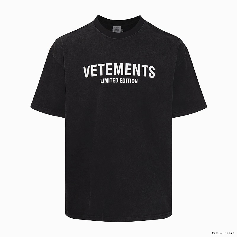 Monogram Statement graphic T-shirt Black Colorful Lucky for Layered Styling