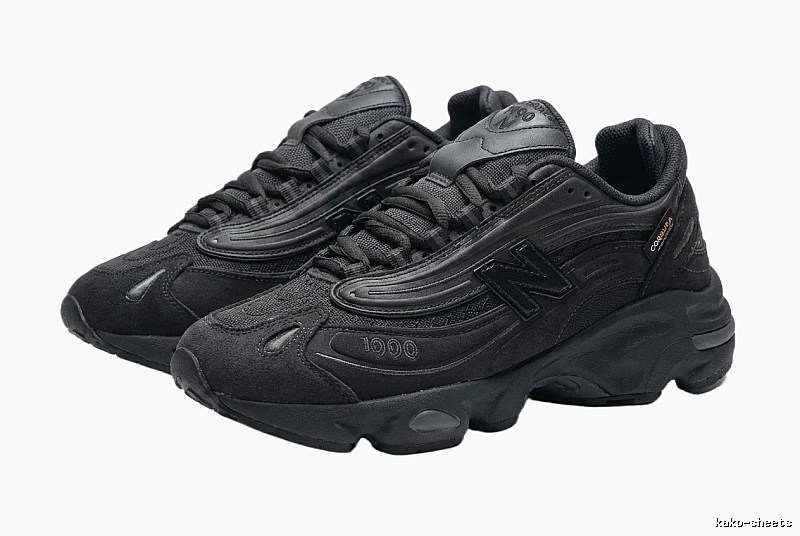 New Balance 1906 retro style black shoes