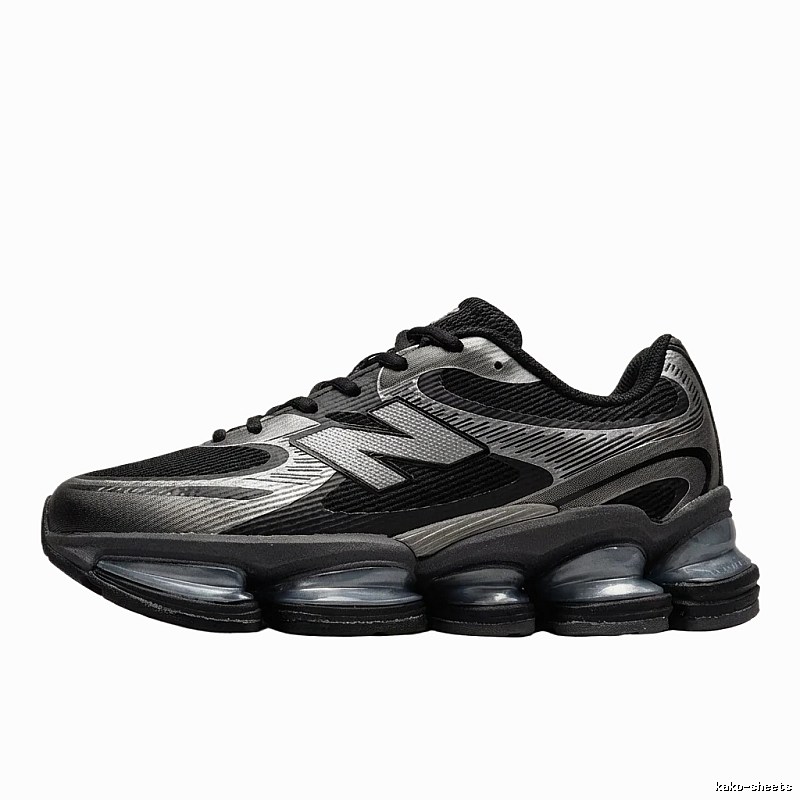 New Balance retro black and silver sports shoes