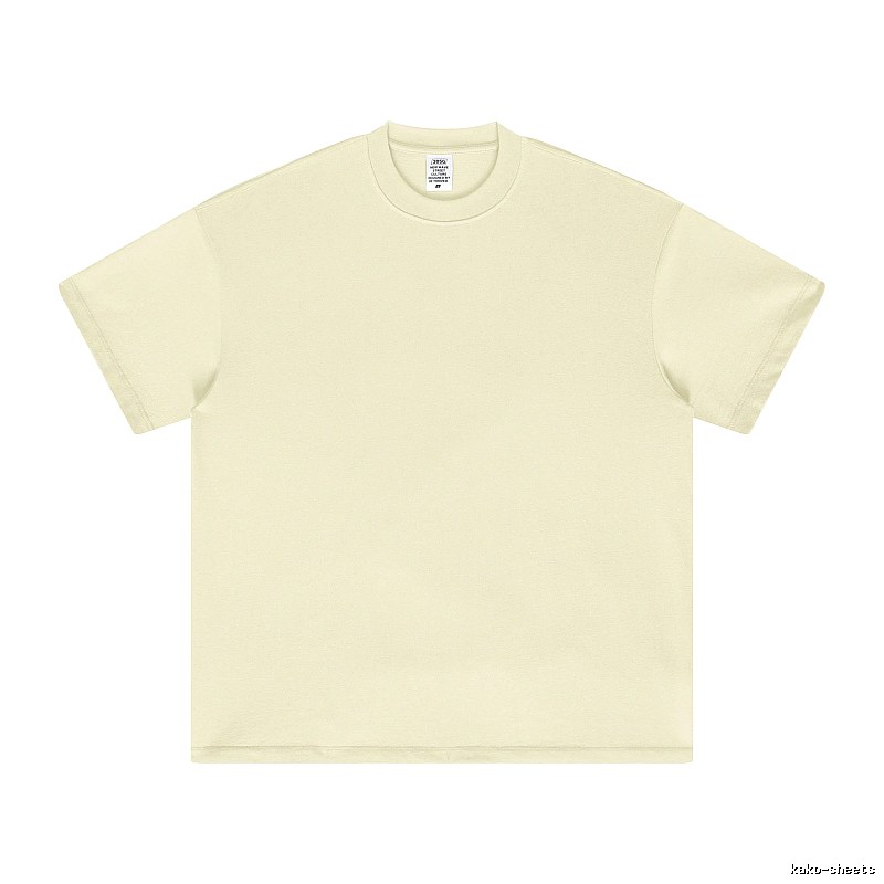 Patterned Plain white T-shirt Minimal White Short with Polished Detail