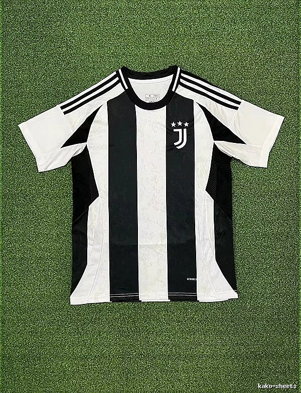Real Madrid Daily Home soccer jersey White Real Madrid with Visual Detail