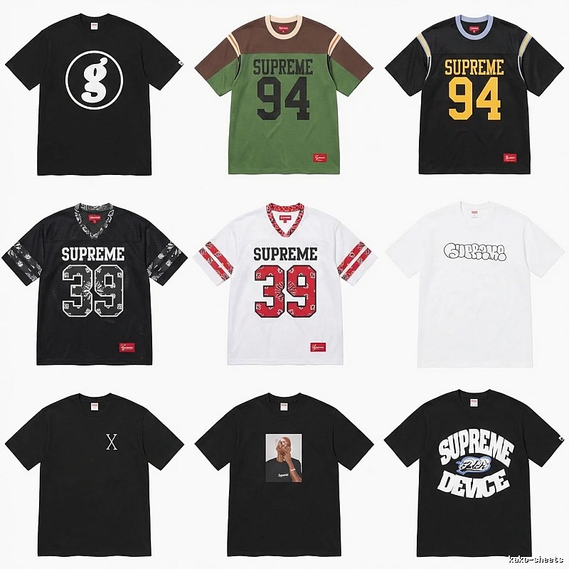 Supreme retro style black T-shirt