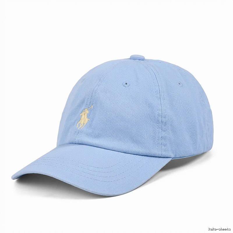 The classic light blue hat of Ralph Lauren.
