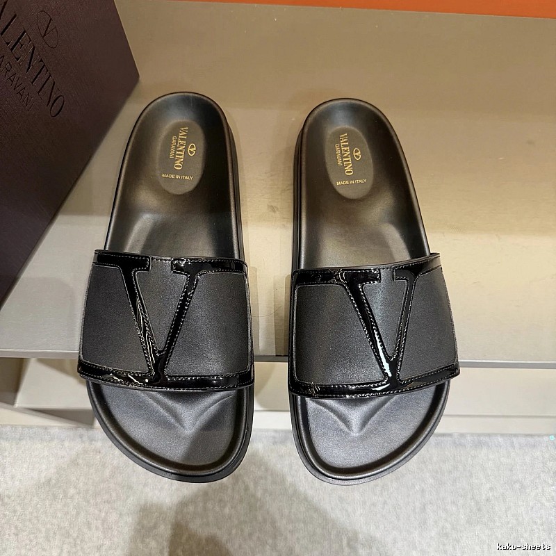 Valentino Big V Collection Light Luxury Style Black Slide Sandals