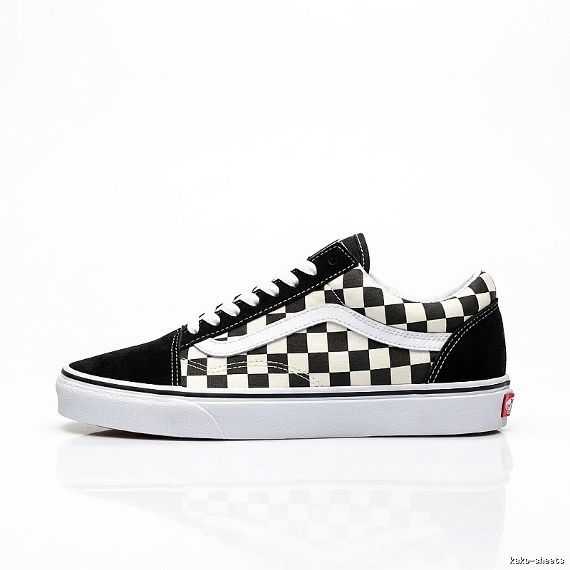Vans checkered retro style skate shoes