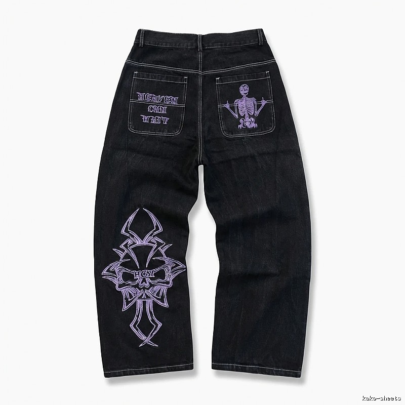 Y2K-style black trendy and cool jeans