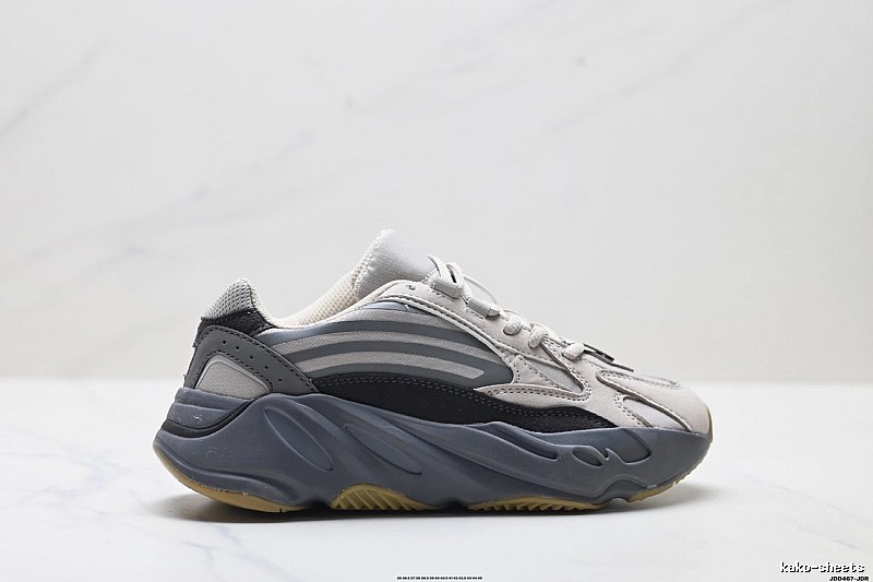 Yeezy 700 Retro Style Gray-Black Athletic Shoes